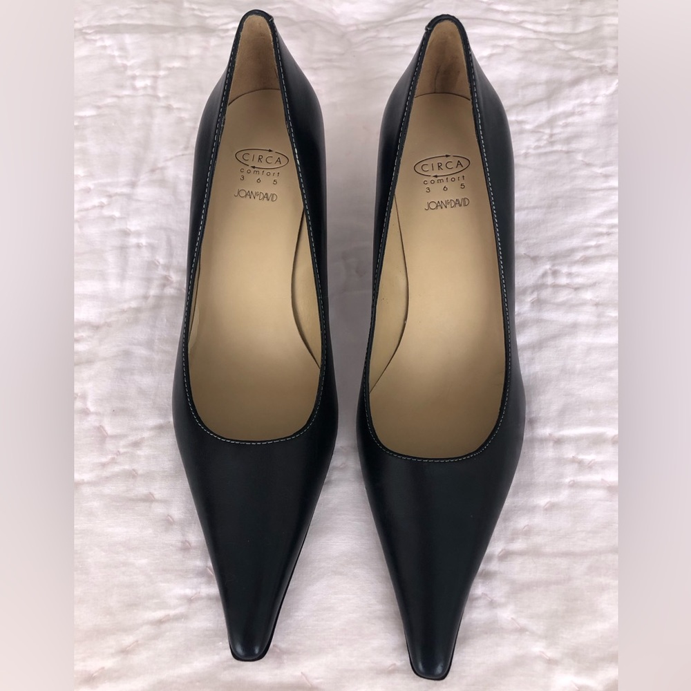 NWOT navy Circa Joan & David unused 3” heels
